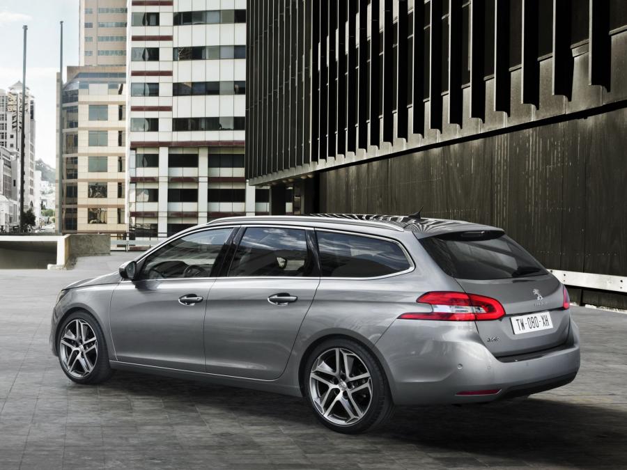  Peugeot 308 SW 2014 года  (фото 11 из 46)